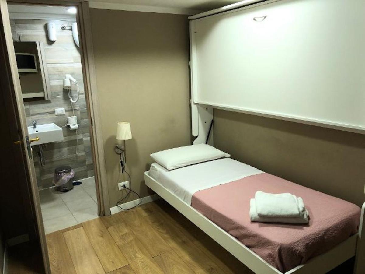Bed And Breakfast Napoli Centro Storico المظهر الخارجي الصورة