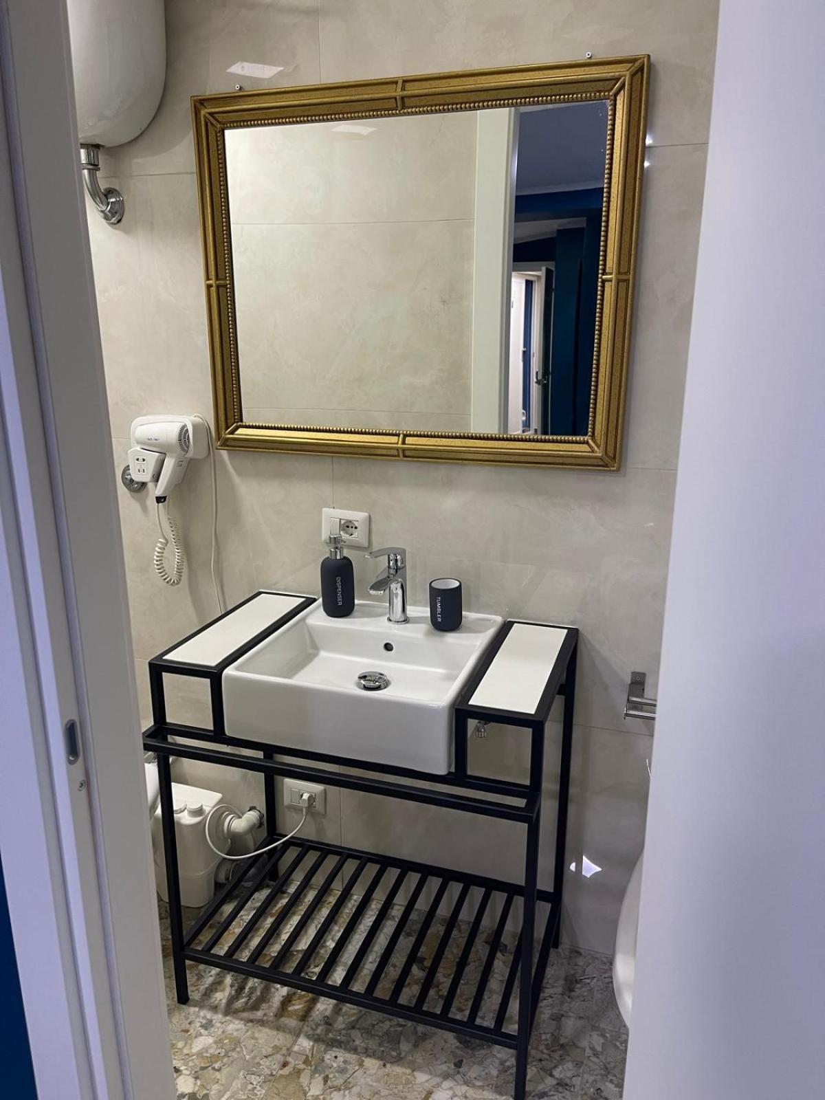 Bed And Breakfast Napoli Centro Storico المظهر الخارجي الصورة